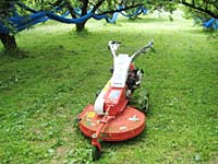 草刈り機