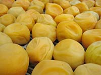 南高梅の天日干し(8月2日)